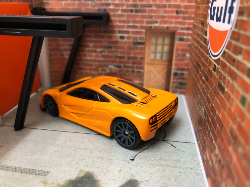 Illustration for article titled McLaren F1/P1 custom
